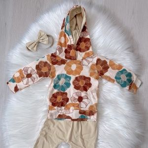 NEW Flower Outfit w/ Bow 3/6M